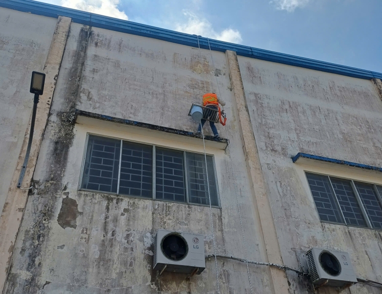 Thi công sơn nước mặt tiền nhà xưởng 